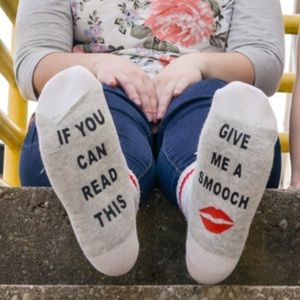 SOLD OUT! Give Me A Smooch Socks