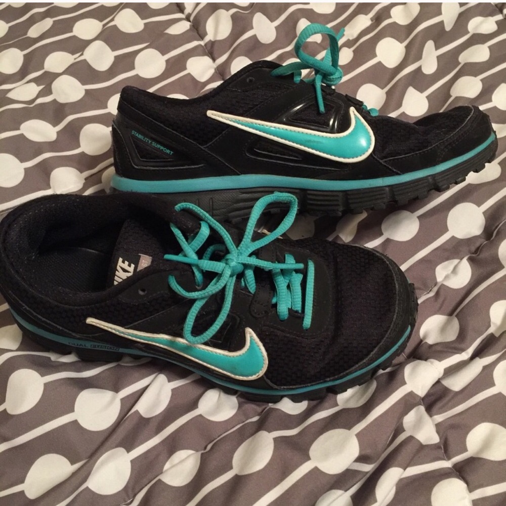 Nike Sneakers - Black & Teal