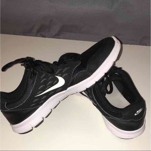 Women's Black Nike Runners