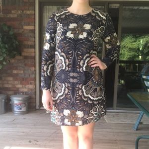 H&M Long Sleeve printed dress size 10