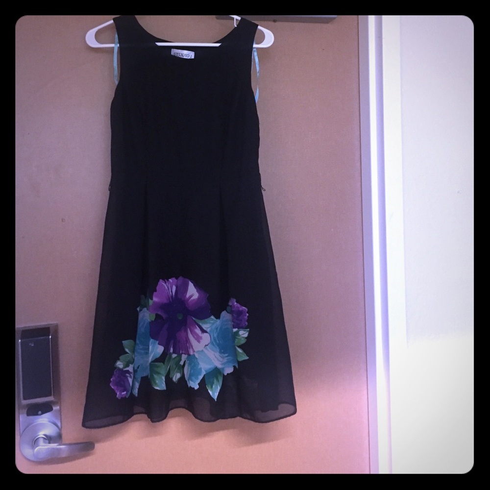 Studio 1 size 6p black dress . Like new