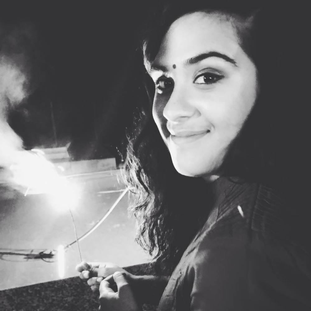 Meet your Posher, Aashrita