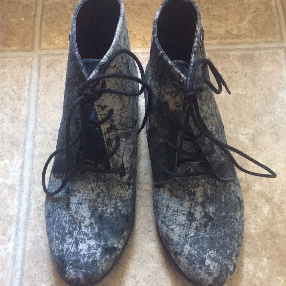 Volcom booties