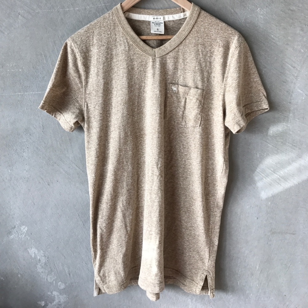 Abercrombie & Fitch short sleeve tee