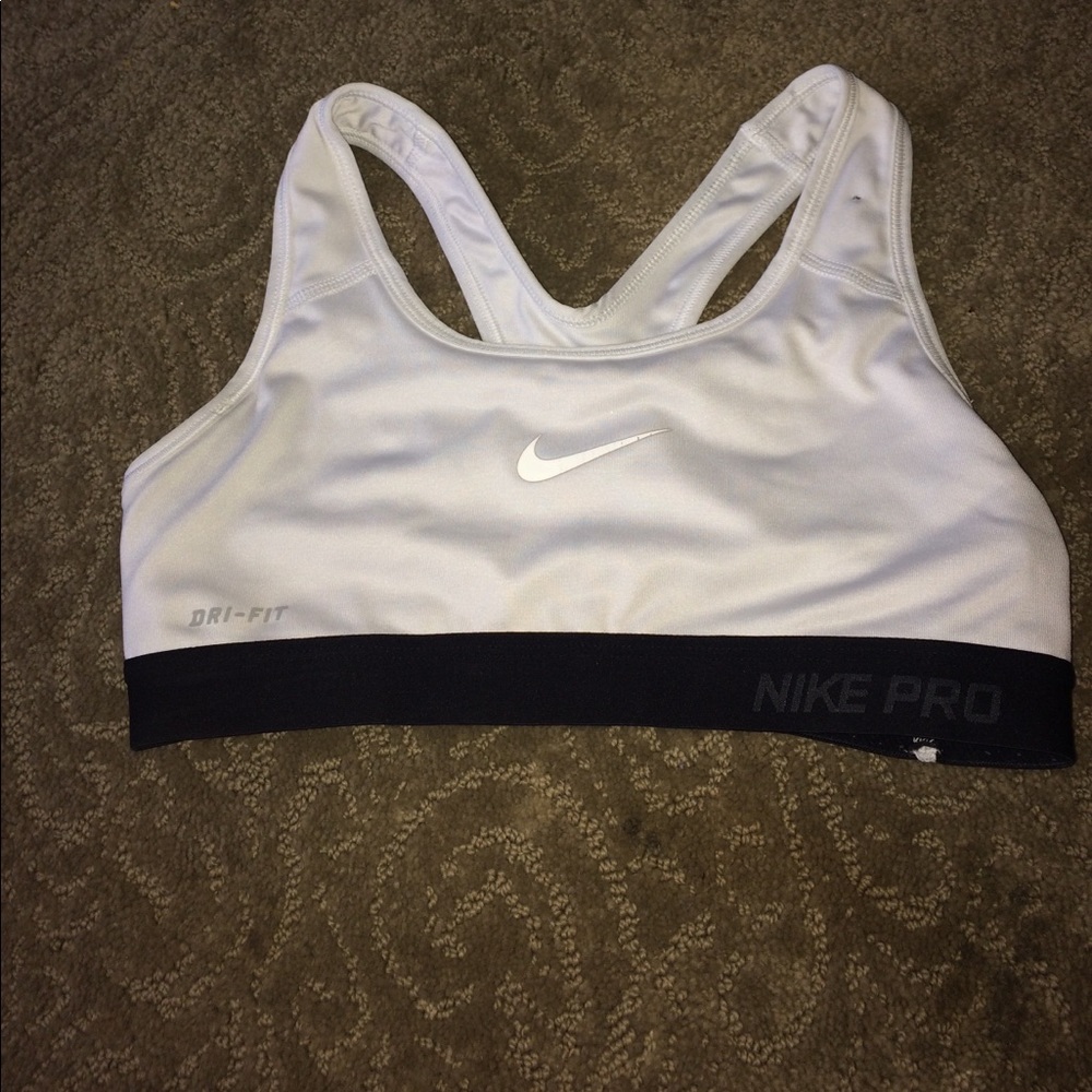 nike pro sports bra
