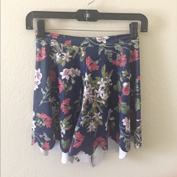 BlackMilk floral shorties - Picture 1 of 3