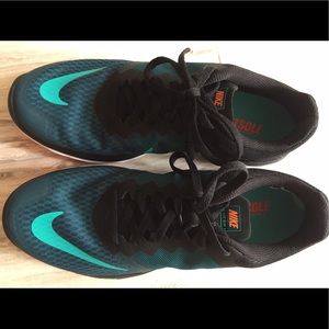 NIKE FS LITE RUN 3