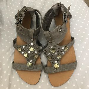 Sandals with jewel accents