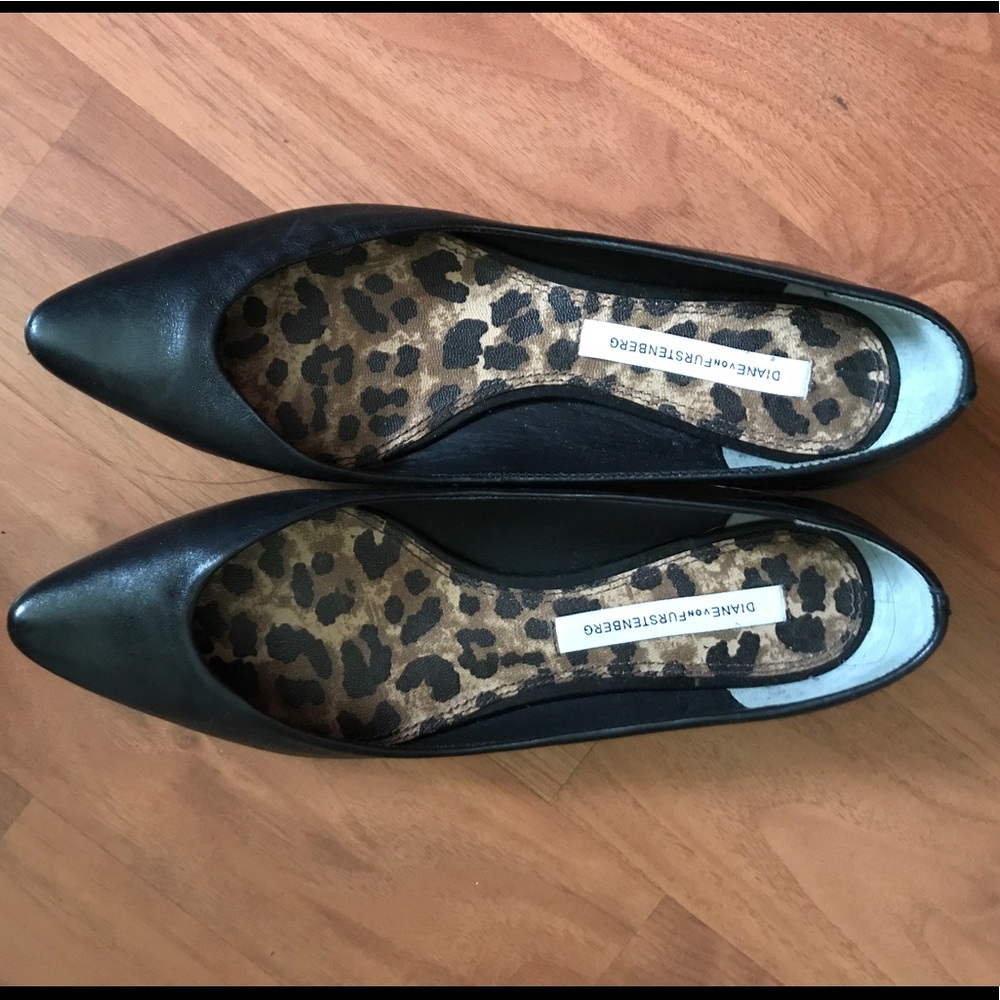 Diane von Furstenberg DVF Black Leather Flats