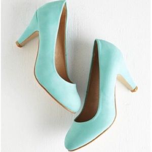 NWOT chase &a Chloe modcloth mint blue heels sz 8