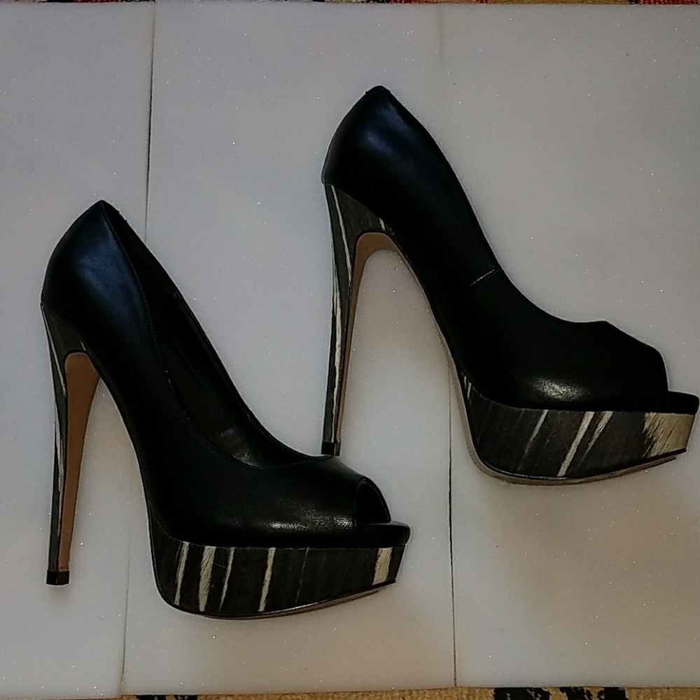 Aldo LIKE NEW 6 inch heel stilettos