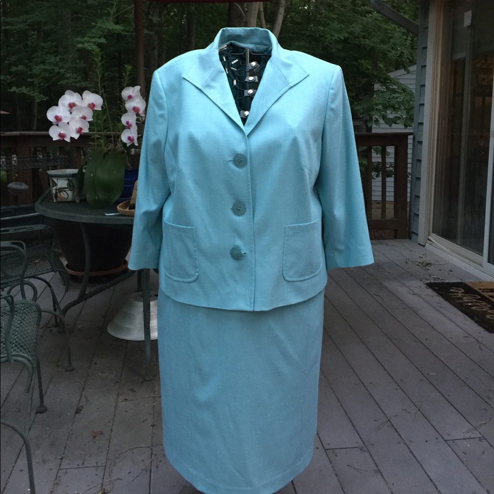 😍HP😍Suit - Lafayette 148
