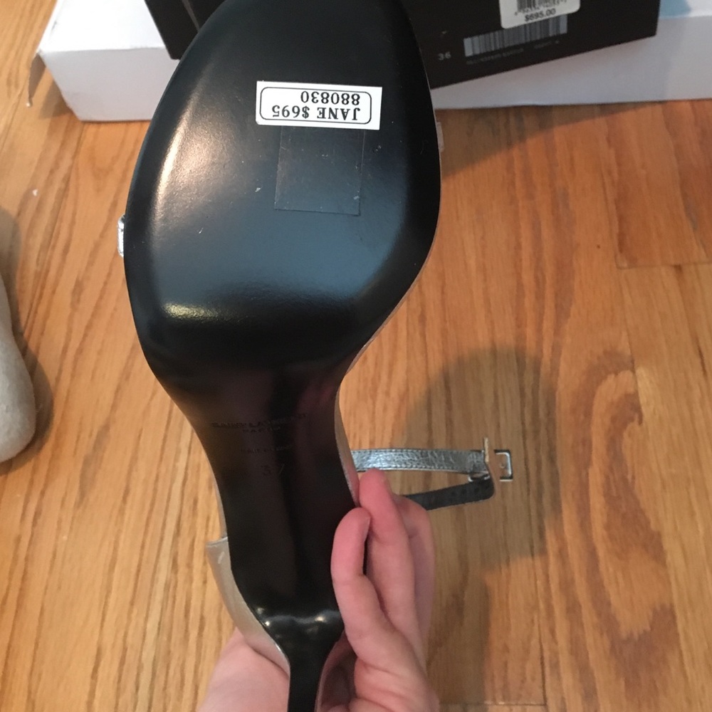 YSL Jane sandals! - Picture 3 of 3