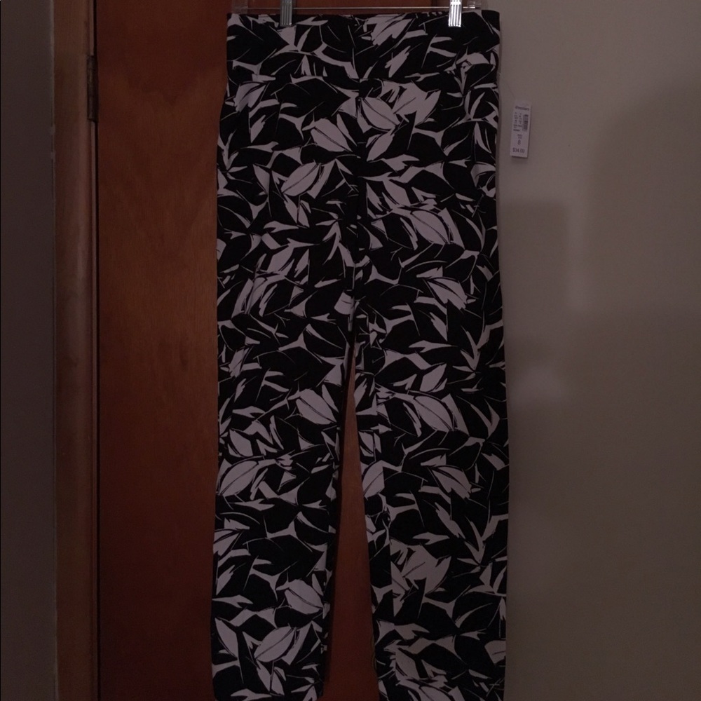 Price drop .. hello spring ….Black and white retro pants