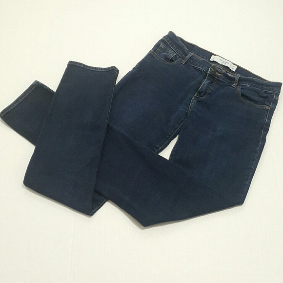 💣Ambercrombie Fitch Jeans (All Offers Welcomed) - Picture 2 of 4