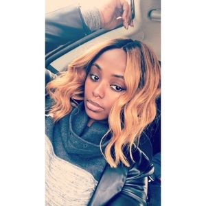 Meet your Posher, Derae