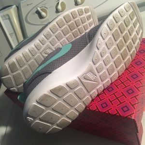 Nike Shoes - Sneakers Nike Shoes - Sneakers