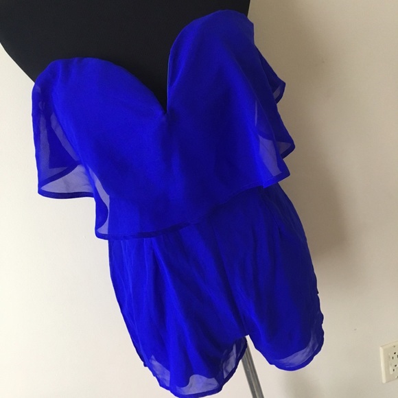 Other - NWOT Royal Blue Strapless Padded Romper Sz M
