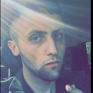 Meet your Posher, Amir