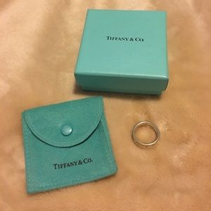 T & Co Sterling Silver Ring - 925