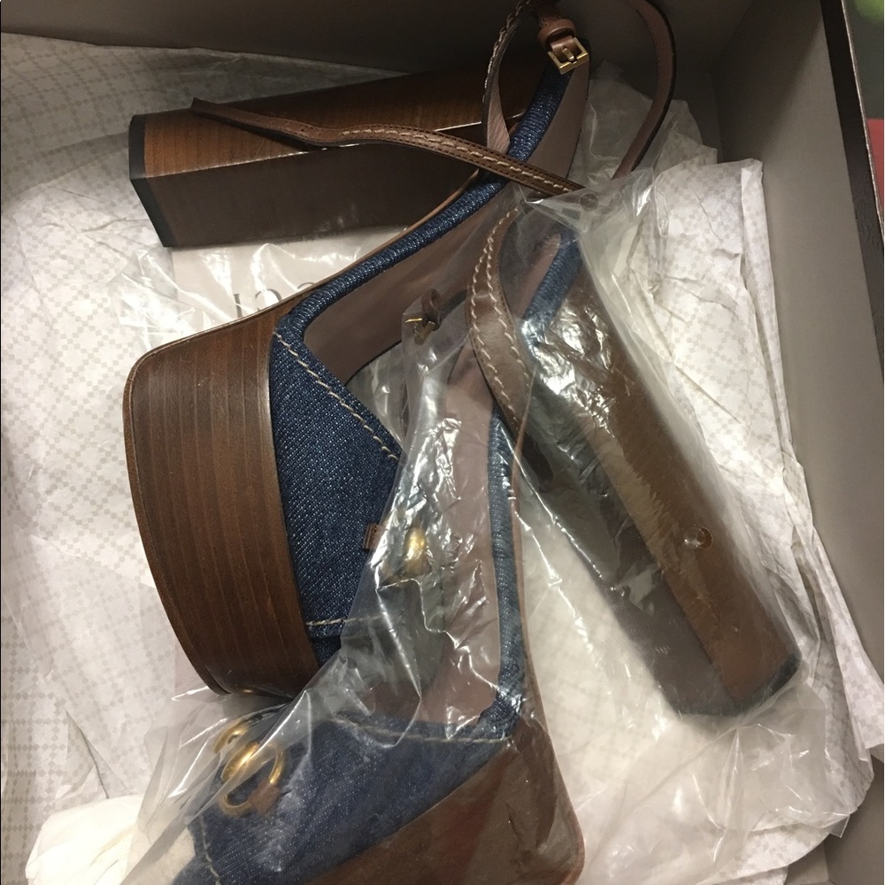 Hot Denim Gucci Sandals