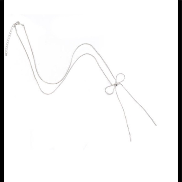 Silver bow necklace - Picture 4 of 4