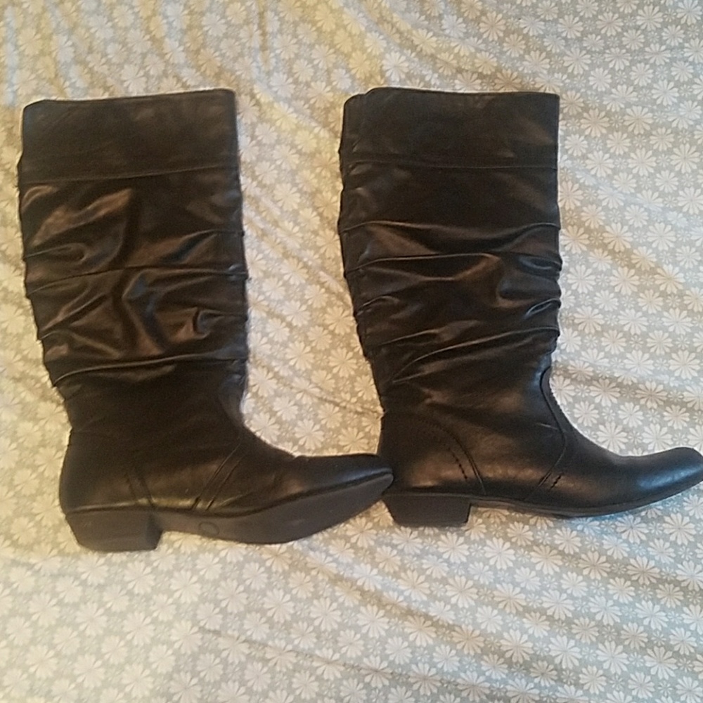 Black boots