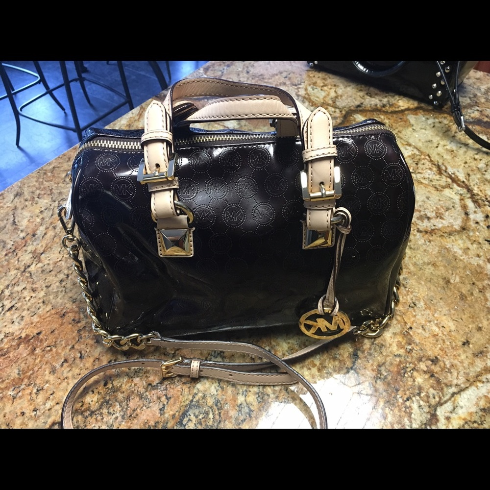Micheal Kors purse