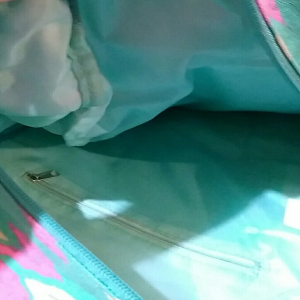 Backpack - Picture 3 of 4