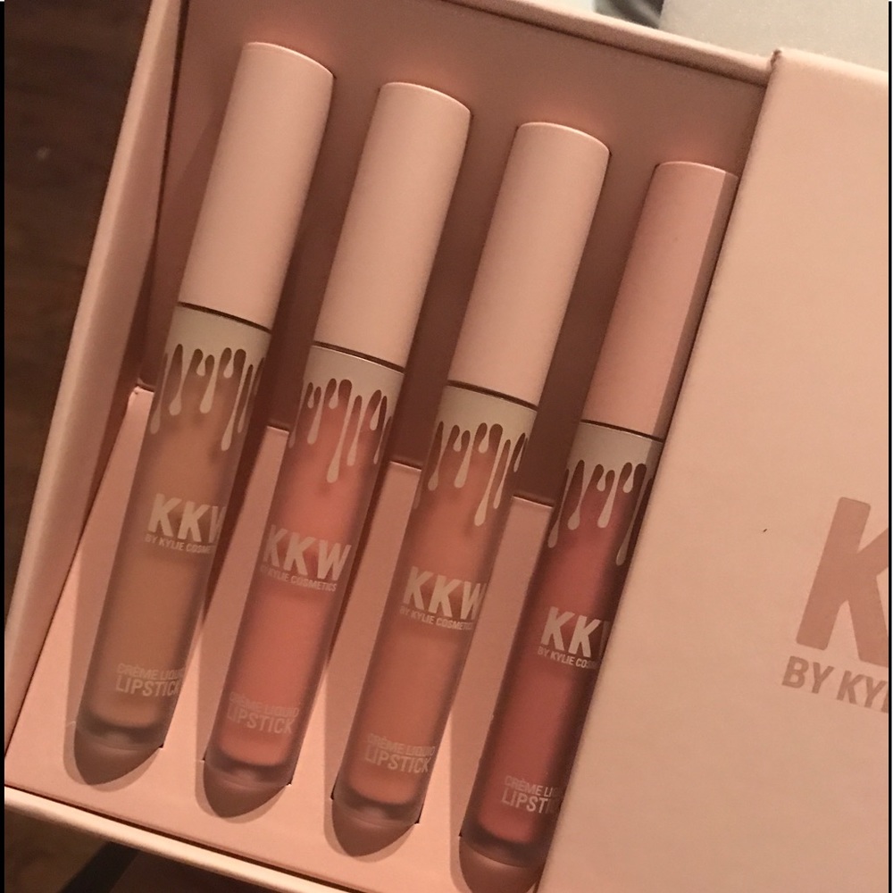 LAST DAY before move! ✨PRICE DROP⬇️✨KKW x Kylie