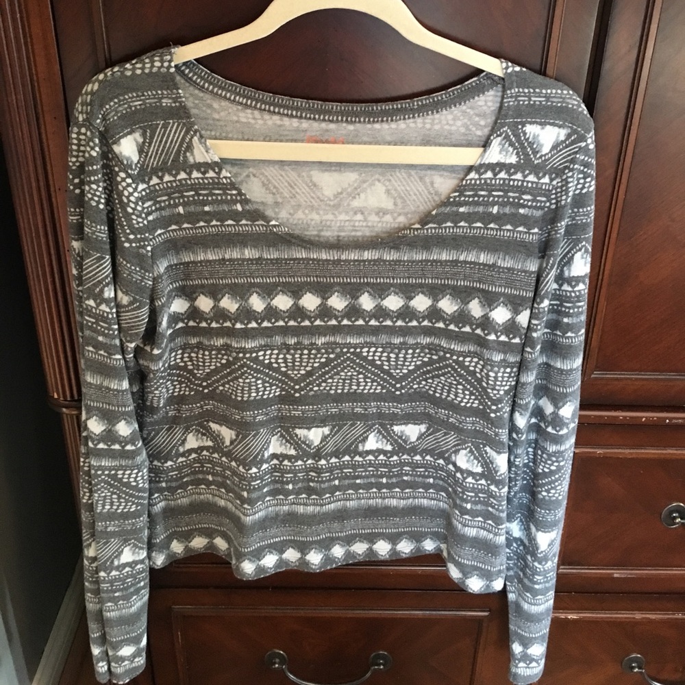 Tribal Print Long Sleeve Tee