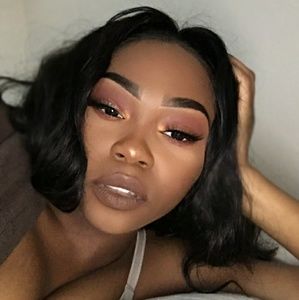 Meet your Posher, Leena