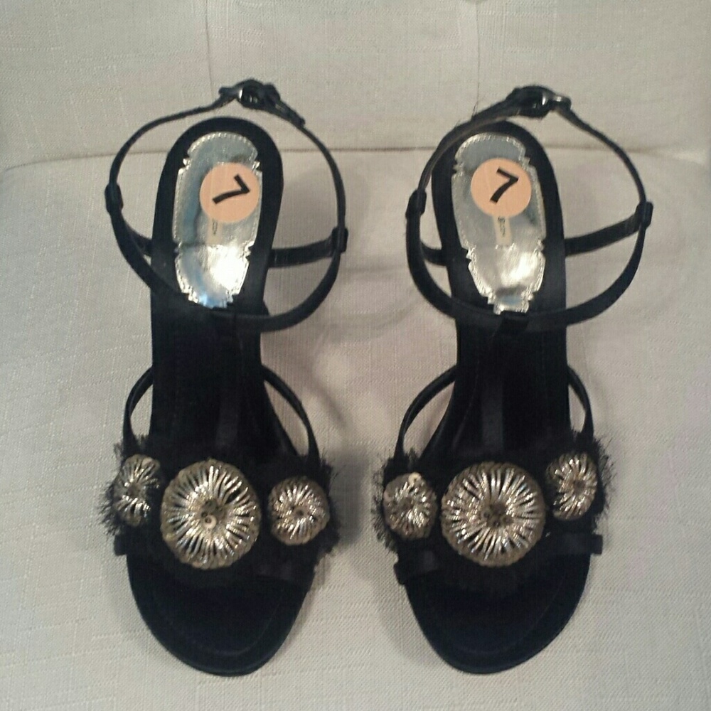 MAX STUDIO Sexy black satin sandals