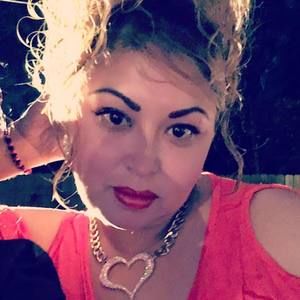 Meet your Posher, Isela