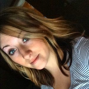 Meet your Posher, Briana