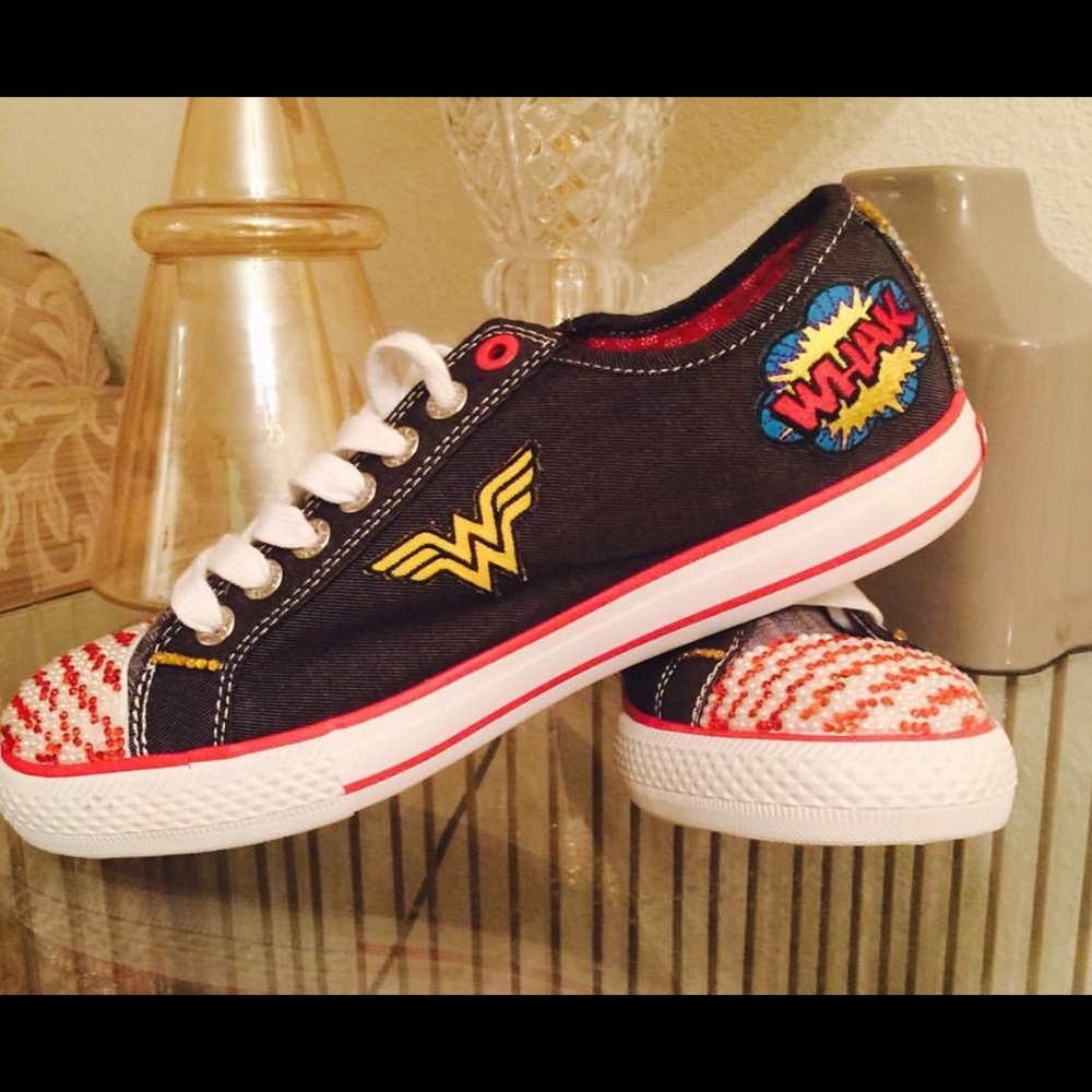 Custom Wonder Woman Sneakers (Made to Order) - Picture 3 of 3