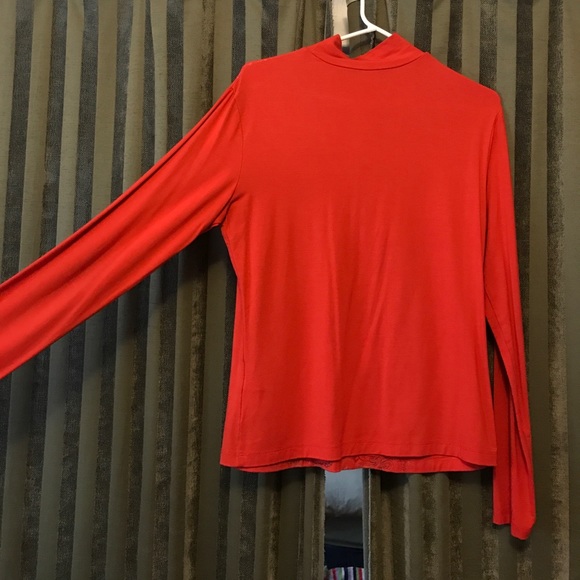 🔴Finnn Flare Red turtleneck Sweater🔴 - Picture 3 of 3