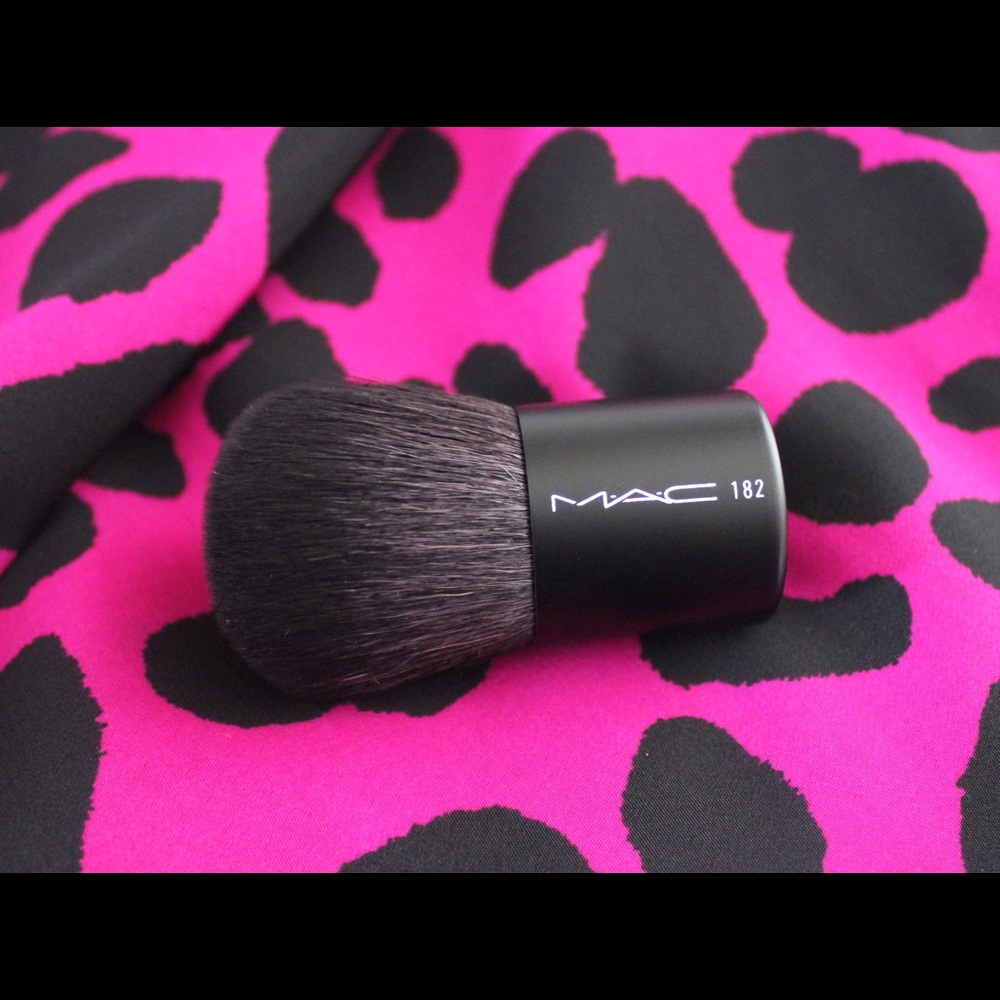 Mac #187 Kabuki Brush