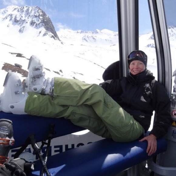 Meet the Posher! Aleks - Picture 2 of 4