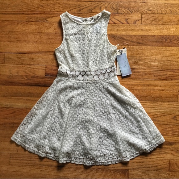 iris Dresses & Skirts - Iris white sundress - new with tags - size small