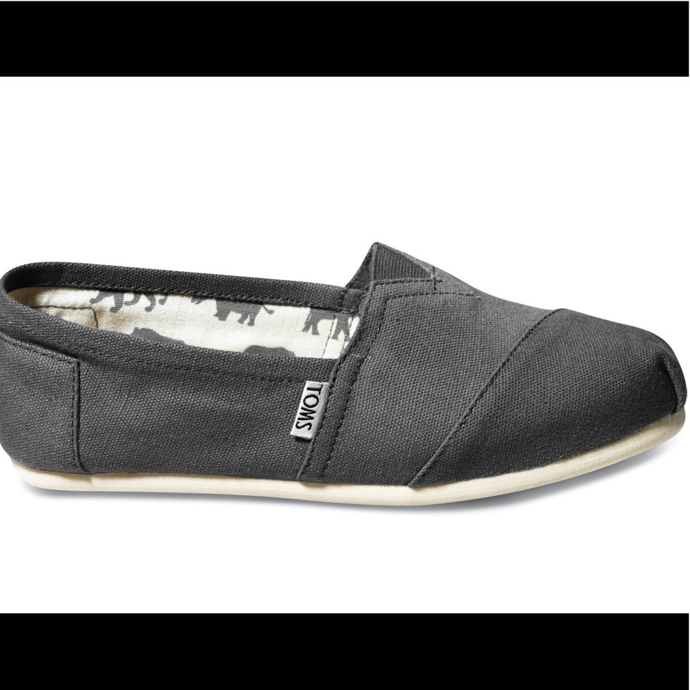 **TOMS** Canvas Shoes ~ Size 9