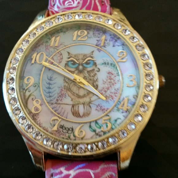 Watch - Picture 3 of 3