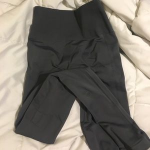 Lululemon yoga pants