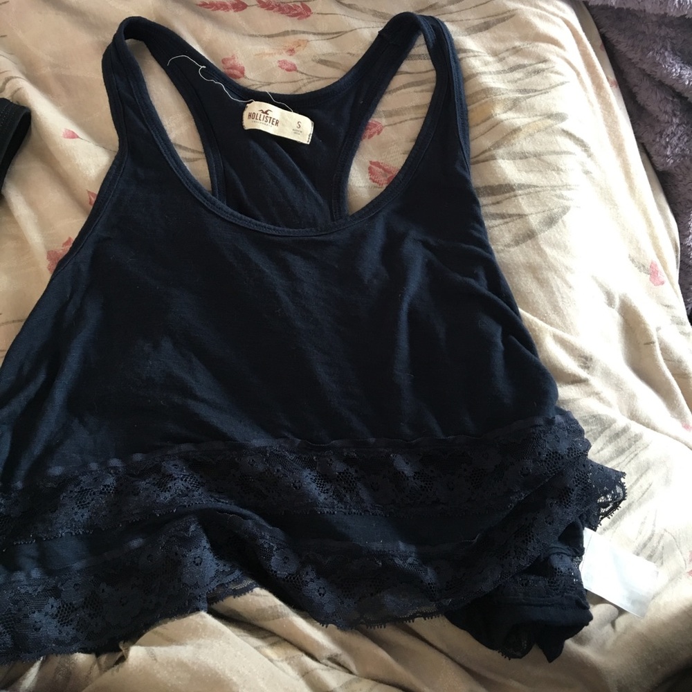 Hollister top