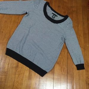 Women's Apostrophe Crewneck Sweater Sz M