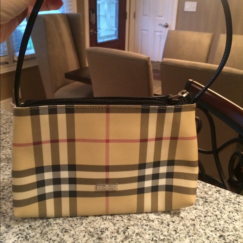 Burberry purse
