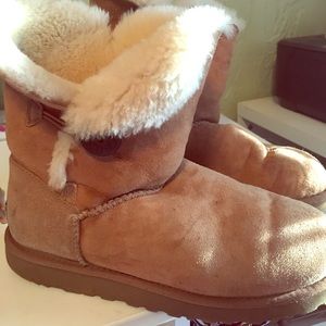 Good as new UGGs!