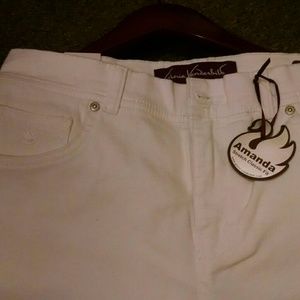 Gloria Vanderbilt Amanda Jeans