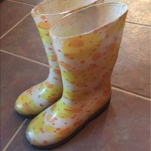 Girls Classic Yellow Rain Boots Dots 2