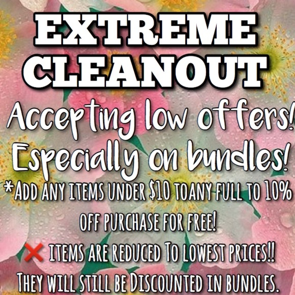 ✖️SOLD ✖️Suede Button Up Skirt NWOT - Picture 6 of 6